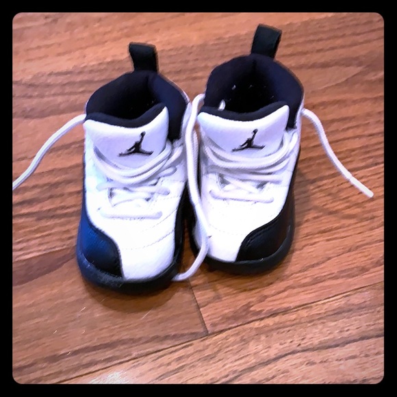 black and white jordan high tops